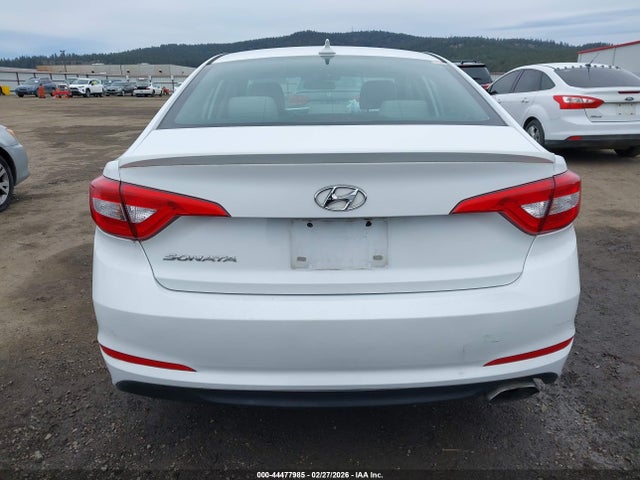 Hyundai SONATA SE 2015 5NPE24AF3FH137410 Image 16