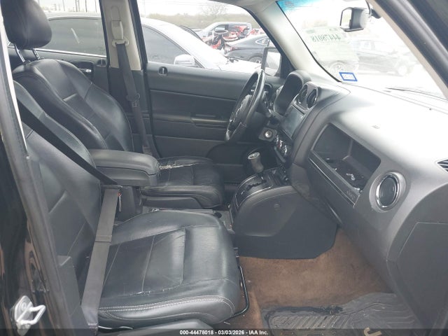 1C4NJRFBXFD271102 Jeep Patriot High Altitude Edition