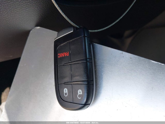 3C4PDCAB2JT375574 Dodge JOURNEY SE