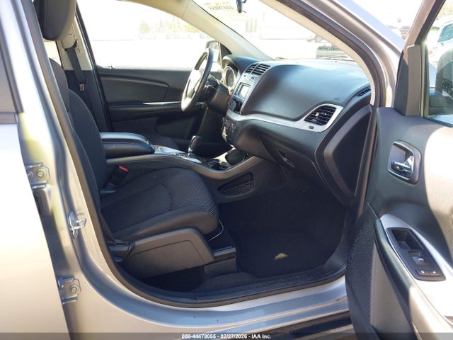 3C4PDCAB2JT375574 Dodge JOURNEY SE