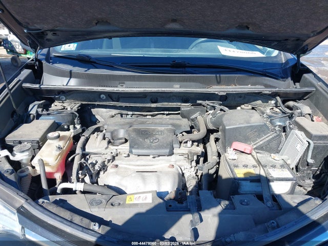 JTMBFREV6JJ729745 Toyota RAV4 LE
