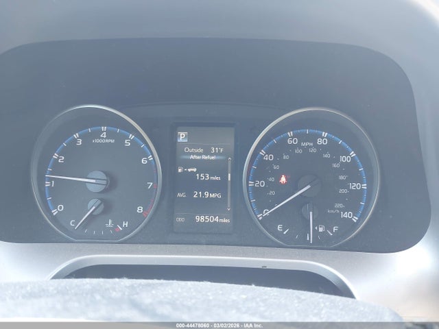 JTMBFREV6JJ729745 Toyota RAV4 LE