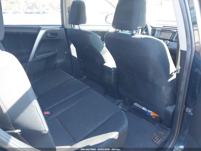 JTMBFREV6JJ729745 Toyota RAV4 LE