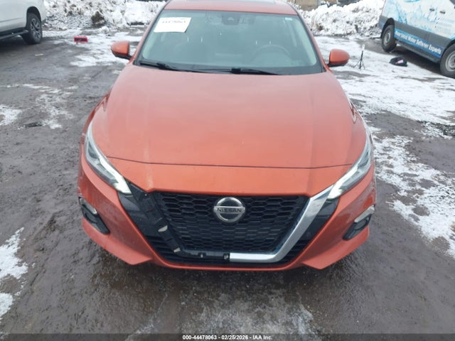 1N4BL4FW3KN316054 Nissan Altima 2.5 Platinum