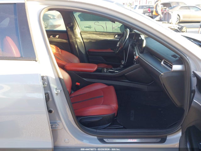 5XXG64J24MG035844 KIA K5 Gt-line