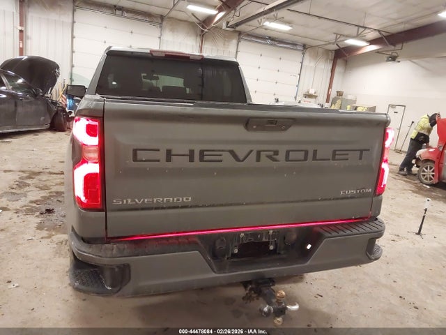 Продаж на аукціоні авто 2021 Chevrolet Silverado 1500 4wd  Standard Bed Custom, vin: 3GCPYBEKXMG276135, номер лоту: 44478084