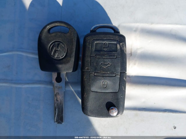 Продажа на аукционе авто 2002 Volkswagen Passat Gls V6, vin: WVWXH63BX2E157421, номер лота: 44478103
