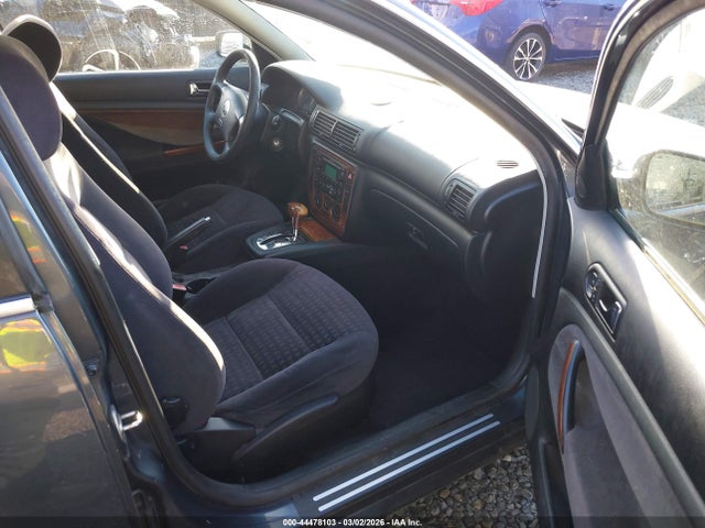 Продажа на аукционе авто 2002 Volkswagen Passat Gls V6, vin: WVWXH63BX2E157421, номер лота: 44478103