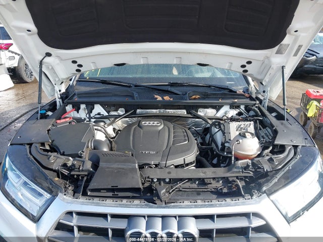 44478136 :رقم المزاد ، WA1CNAFY6J2125313 vin ، 2018 Audi Q5 2.0t Premium/2.0t Tech Premium مزاد بيع