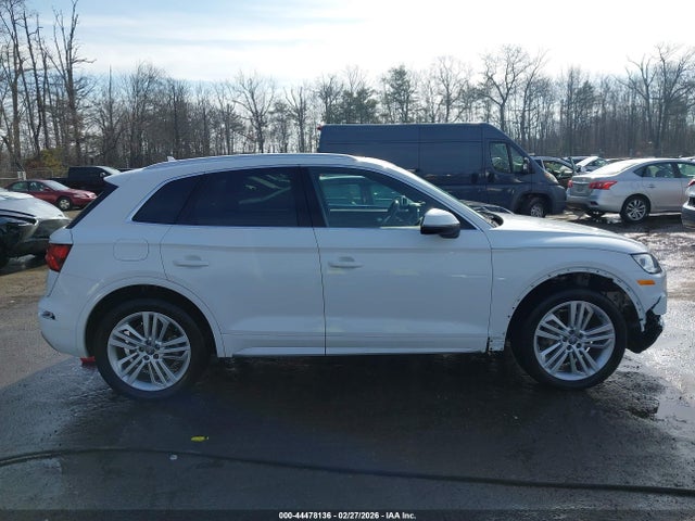44478136 :رقم المزاد ، WA1CNAFY6J2125313 vin ، 2018 Audi Q5 2.0t Premium/2.0t Tech Premium مزاد بيع