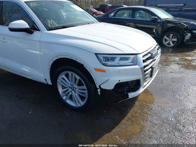 44478136 :رقم المزاد ، WA1CNAFY6J2125313 vin ، 2018 Audi Q5 2.0t Premium/2.0t Tech Premium مزاد بيع