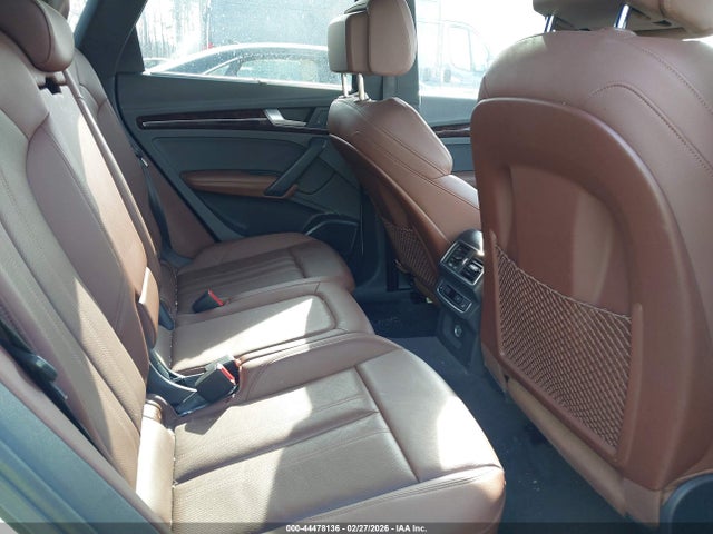 44478136 :رقم المزاد ، WA1CNAFY6J2125313 vin ، 2018 Audi Q5 2.0t Premium/2.0t Tech Premium مزاد بيع