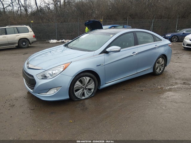 Hyundai Sonata Hybrid Limited 2014 KMHEC4A44EA104218 Image 2