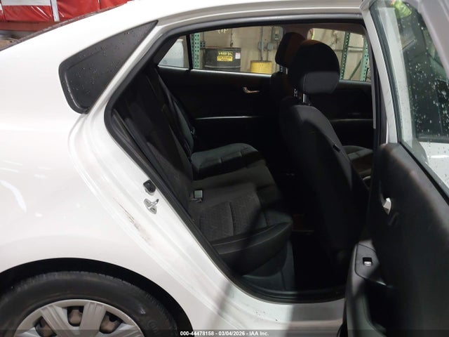 3KPA24AD8PE542407 KIA RIO LX