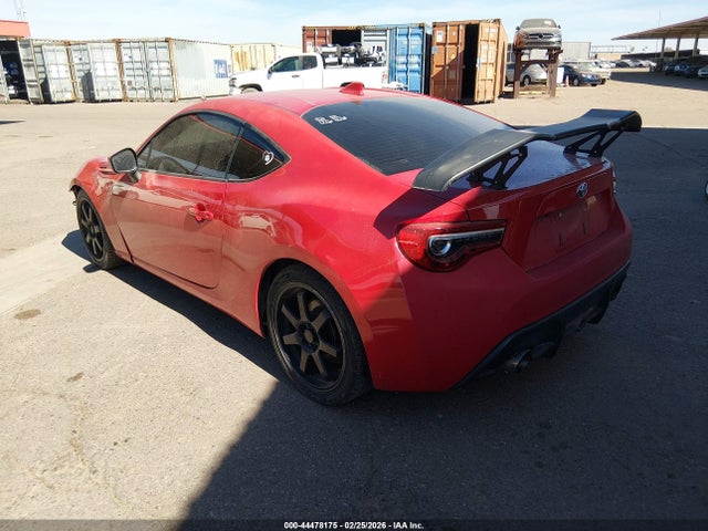 2017 TOYOTA 86 JF1ZNAA16H8711176 Photo 2