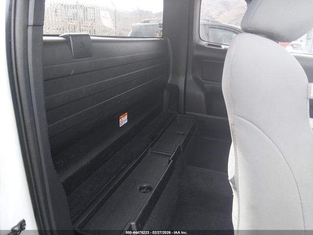 5TFSX5EN3KX068762 Toyota Tacoma Sr