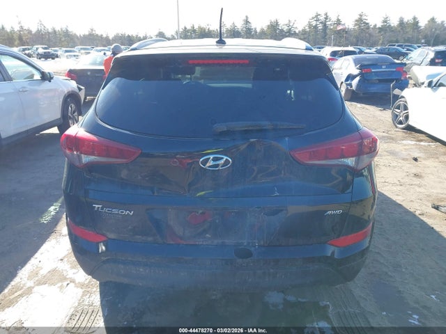KM8J3CA41GU036325 Hyundai TUCSON SE