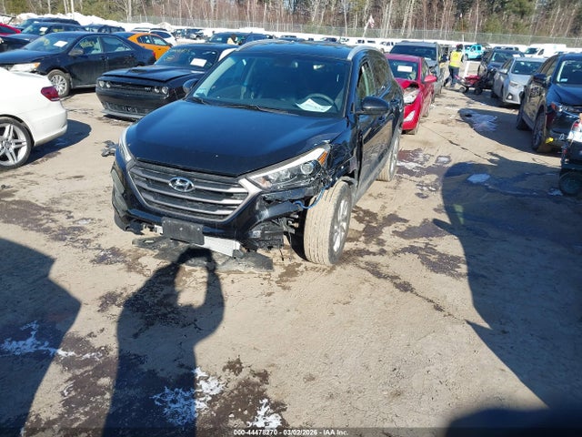 KM8J3CA41GU036325 Hyundai TUCSON SE