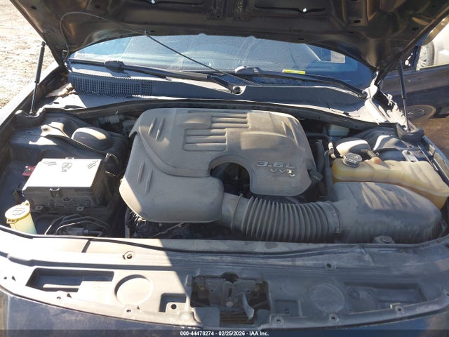 44478274 :رقم المزاد ، 2C3CCABG7FH867943 vin ، 2015 Chrysler 300 300s مزاد بيع