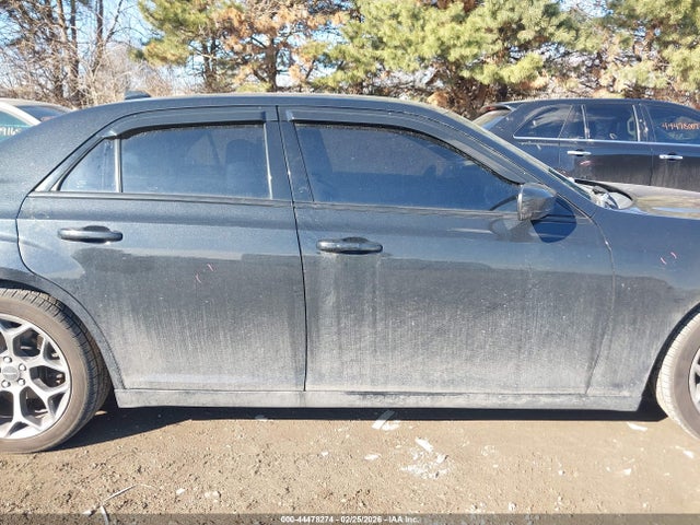 44478274 :رقم المزاد ، 2C3CCABG7FH867943 vin ، 2015 Chrysler 300 300s مزاد بيع