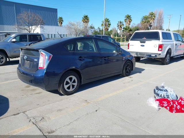 Toyota Prius Two 2015 JTDKN3DU0F0459739 Image 4