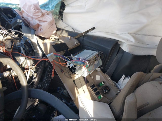5FNYF6H18GB109335 Honda PILOT LX