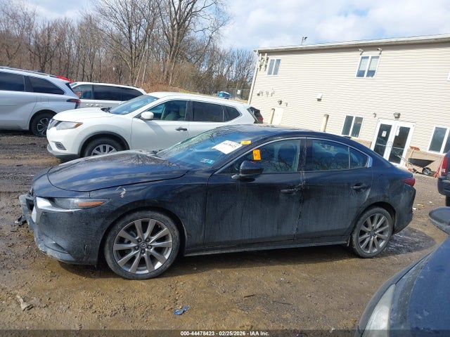 Aukcja sprzedaży 2022 Mazda Mazda3 Premium, vin: 3MZBPADL4NM312032, numer aukcji: 44478423
