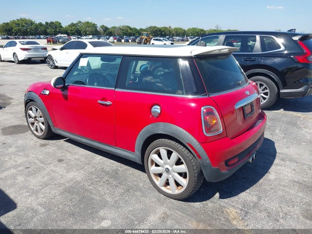 2009 MINI COOPER S WMWMF73519TT94021 Photo 2
