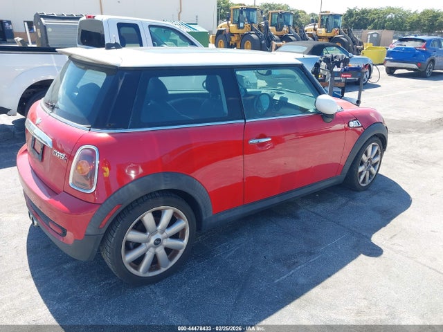 2009 MINI COOPER S WMWMF73519TT94021 Photo 3