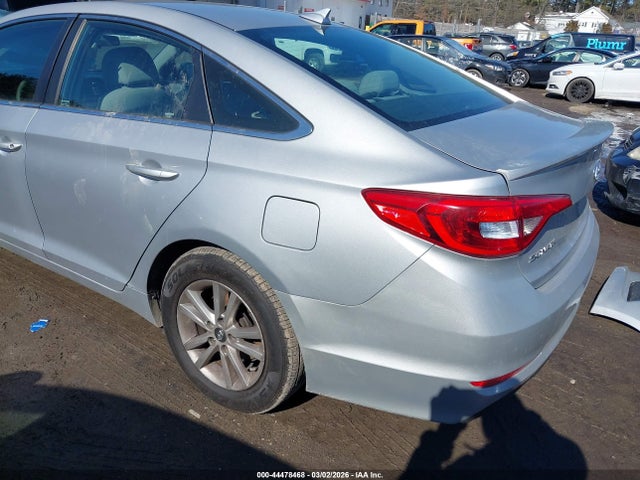 5NPE24AF9FH247958 Hyundai SONATA SE