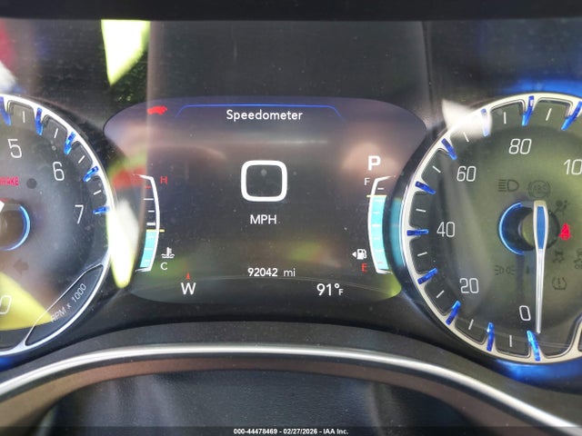 44478469 :رقم المزاد ، 2C4RC1EG2HR512161 vin ، 2017 Chrysler Pacifica Touring-l Plus مزاد بيع