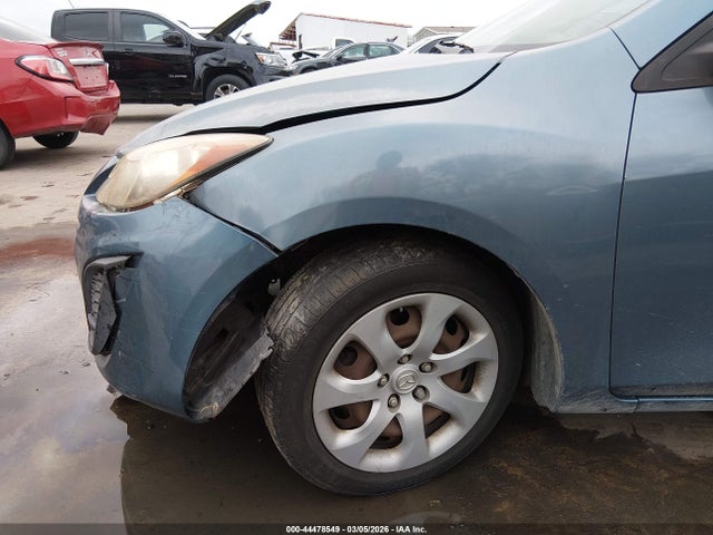 2011 Mazda Mazda3 მანქანა იყიდება აუქციონზე, vin: JM1BL1UF3B1381490, აუქციონის ნომერი: 44478549