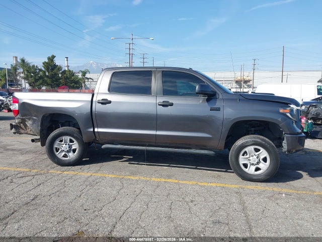 5TFDY5F1XKX839543 Toyota Tundra Sr5 5.7l V8