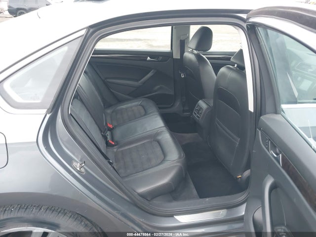 1VWCN7A3XEC018279 Volkswagen Passat 2.0l Tdi Sel Premium