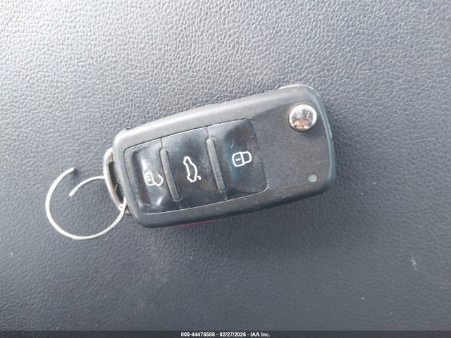 2018 VOLKSWAGEN BEETLE 3VW5DAAT9JM512098 Photo 10