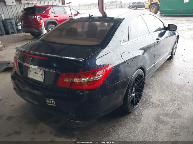 2010 MERCEDES-BENZ E 550 WDDKJ7CBXAF026721 Photo 2