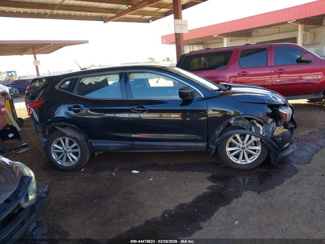 JN1BJ1CP9KW530216 Nissan Rogue Sport S