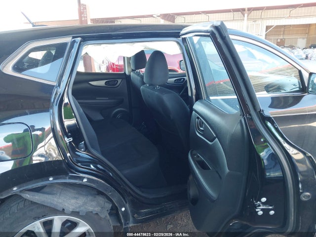 JN1BJ1CP9KW530216 Nissan Rogue Sport S