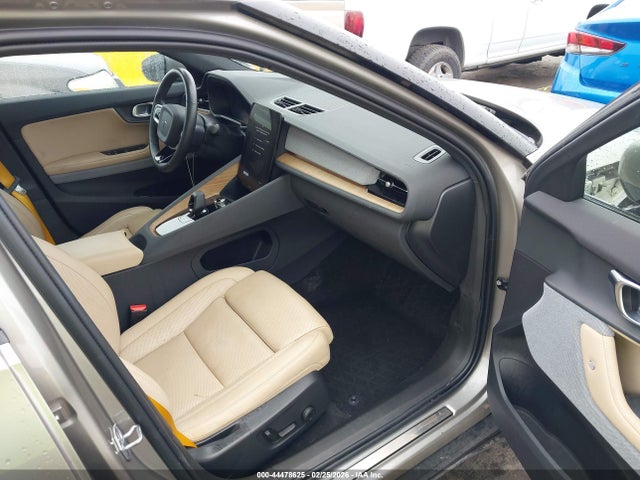 2022 POLESTAR 2 LPSED3KA4NL059942 Photo 4