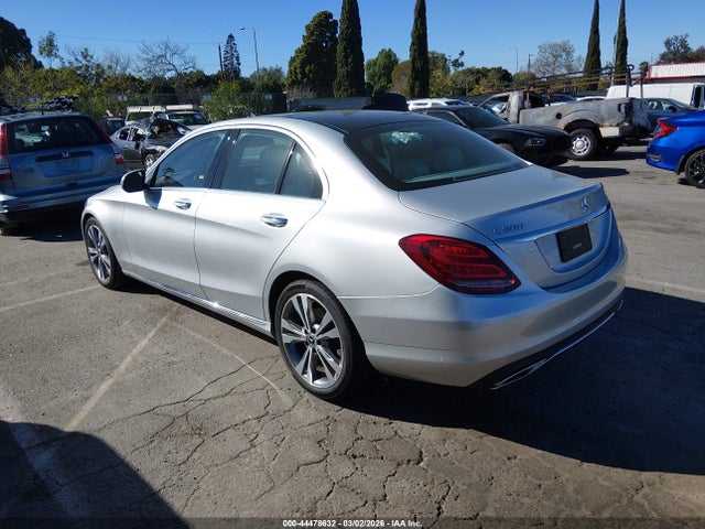 2018 MERCEDES-BENZ C 300 WDDWF4JBXJR414597 Photo 2