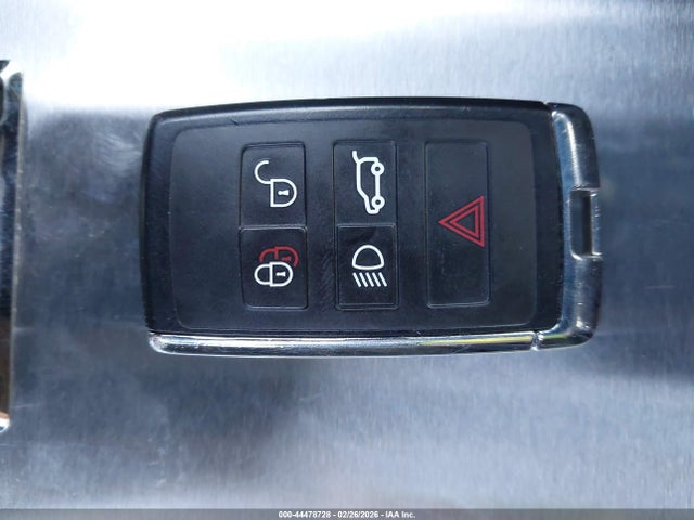 44478728 :رقم المزاد ، SADFP2FX1L1013249 vin ، 2020 Jaguar E-pace Se P250 Awd Automatic مزاد بيع
