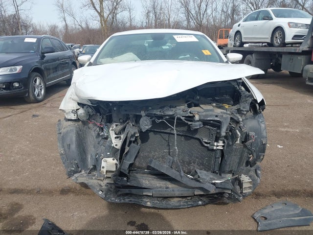 Продажа на аукционе авто 2016 Chrysler 200 Limited, vin: 1C3CCCABXGN154450, номер лота: 44478739