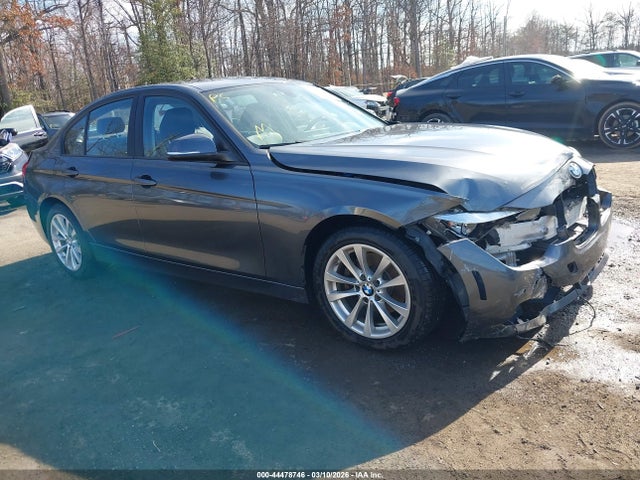 44478746 :رقم المزاد ، WBA8E5G32HNU42579 vin ، 2017 Bmw 320i Xdrive مزاد بيع
