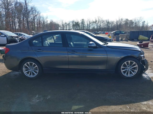 44478746 :رقم المزاد ، WBA8E5G32HNU42579 vin ، 2017 Bmw 320i Xdrive مزاد بيع