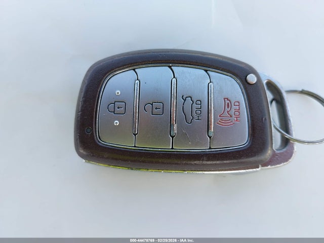 KMHD84LF4HU317992 Hyundai Elantra Limited
