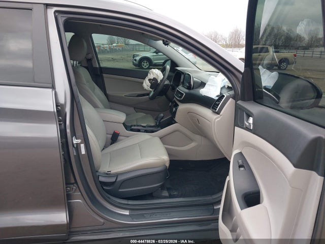 44478826 :رقم المزاد ، KM8J33A49LU141348 vin ، 2020 Hyundai Tucson Value مزاد بيع