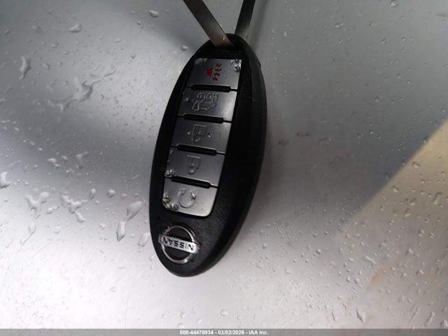 2019 NISSAN ROGUE 5N1AT2MV1KC753983 Photo 10