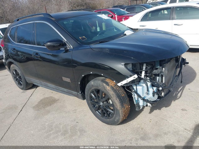 Nissan ROGUE SV 2017 5N1AT2MT4HC759378 Image 1
