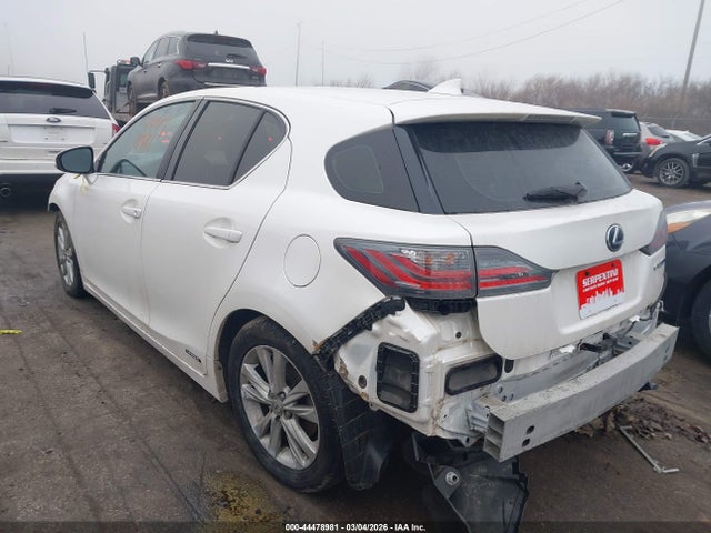 2015 LEXUS CT 200H JTHKD5BH5F2224230 Photo 2