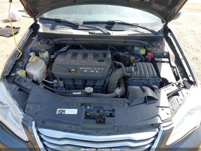 44479000 :رقم المزاد ، 1C3CCBBBXEN192962 vin ، 2014 Chrysler 200 Touring مزاد بيع